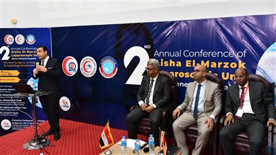 انطلاق مؤتمر وحدة مناظير عائشة المرزوق بمستشفى قنا العام