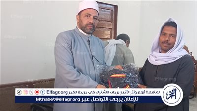 وكيل أوقاف الفيوم يسلم الزي الجديد لـ 20 عاملا بالمساجد الحاصلة على شهادة الجودة