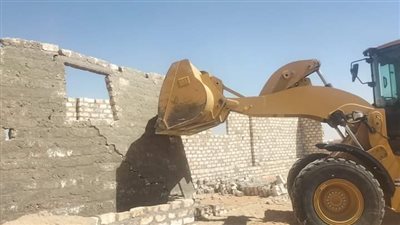 محافظ أسيوط: إزالة 239 حالة تعد على أملاك الدولة والأراضى الزراعية