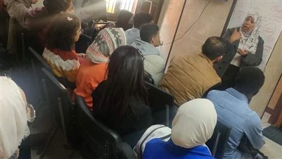 ندوة لطلاب طب أسيوط للتعريف بأعمال مركز المشورة والفحص الاختياري لمرضى نقص المناعة
