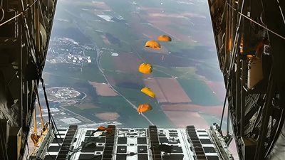 مصر والإمارات تواصلان الإسقاط الجوى لأطنان من المساعدات بشمال غزة