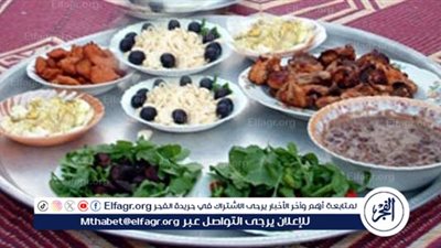 سحور لذيذ وصحي: جبن وخيار مع زبادي وزيت الزيتون وزعتر