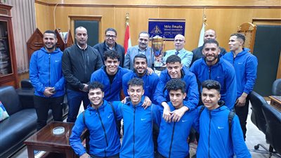 جامعة بنها تكرم الطلاب الفائزين في بطولة الدورة العربية لخماسيات كرة القدم للجامعات