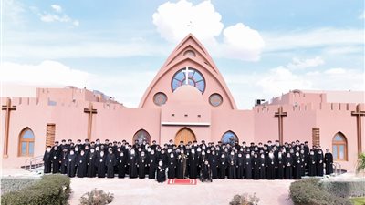 البابا تواضروس يترأس الجلسة العامة للمجمع المقدس بـ 