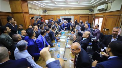 نقيب المحامين يتفقد غرف الأعضاء بإيتاي البارود