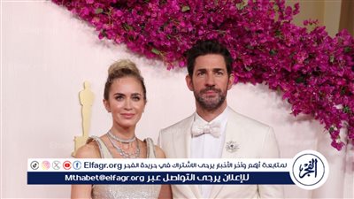 لحظة وصول النجم جون كرازينسكي وزوجته النجمة إيملي بلنت  للسجادة الحمراء بحفل الأوسكار