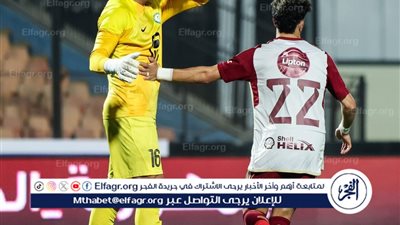 أبو جبل يرفض مصافحة إمام عاشور خلال مباراة الأهلي والبنك الأهلي