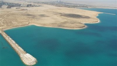 أحواض وأرصفة جديدة وساحات تداول.. خطة تطوير ميناء العين السخنة