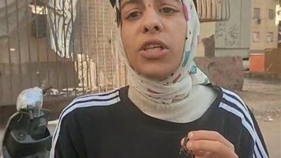 قيده بالجنازير عاريا وخنقه.. شهود عيان يكشفون أسباب مقتل شاب مدمن علي يد والده المتعاطي