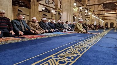 صلاة التراويح في المساجد.. هل تُعدّ سنة الضعفاء؟