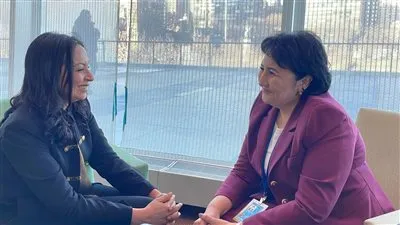 مايا مرسي تجتمع مع رئيسة لجنة الأسرة والمرأة في أوزباكستان لبحث التعاون