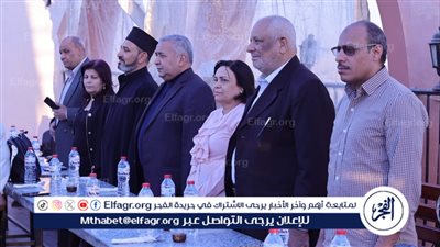 مسلمون ومسيحيون على مائدة إفطار واحدة بالأقصر (صور)