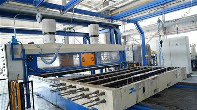 وزير النقل: مصنع الفلنكات الخرسانية يوفر 550 ألف فلنكة سنويا