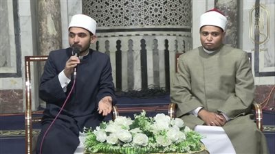 ملتقى الظهر بالجامع الأزهر يدعو الناس لشكر نعم الله التي لا تحصى 