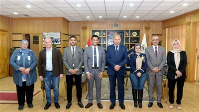 رئيس جامعة المنصورة يعقد اجتماعًا لمناقشة تطوير منظومة الطلاب الوافدين 