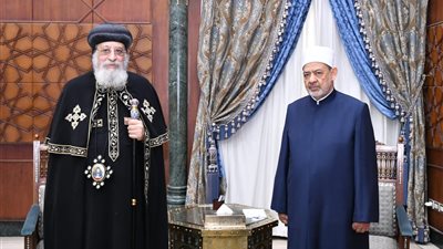 البابا تواضروس الثاني يهنئ شيخ الأزهر بعيد الفطر