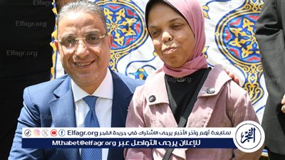 محافظ الفيوم يسلم سماعات لضعاف السمع ويتفقد القافلة الطبية لذوي الهمم بمدرسة التربية الفكرية