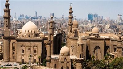 الأجواء الروحانية تخيم على مساجد مصر التاريخية في شهر رمضان الكريم
