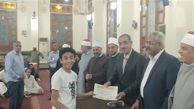 تكريم 347 من حفظة القرآن بالبحر الأحمر بمسجد الميناء بالغردقة 