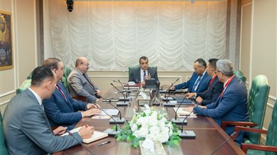 وزير الإنتاج الحربي يبحث مجالات التعاون المشترك مع شركة تاليس العالمية
