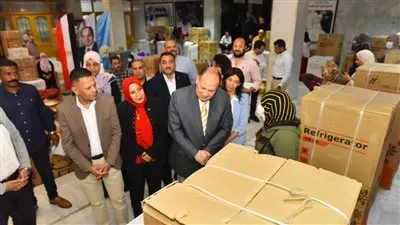 محافظ أسيوط يسلم أجهزة عرائس لعدد 50 عروسة من الأسر الأكثر احتياجًا