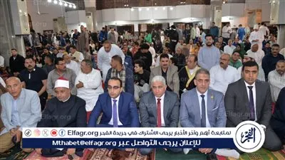 نائب محافظ الإسماعيلية يؤدي صلاة عيد الفطر المبارك بمسجد الشهداء