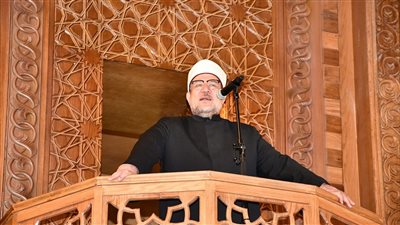 وزيرالأوقاف من مسجد السيدة زينب: الاستقامة تعني الوفاء بحق الله والوفاء بحق الخلق