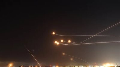 عاجل..100 طائرة هجومية إيرانية تتجه نحو إسرائيل