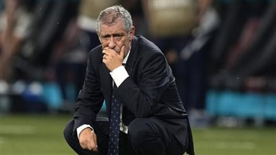 بشكتاش يقيل مدربه فرناندو سانتوس