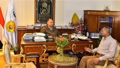 محافظ أسيوط يؤكد دعمه لأنهاء الأعمال وتشغيل مشروعات الصرف الصحي بالمراكز والأحياء