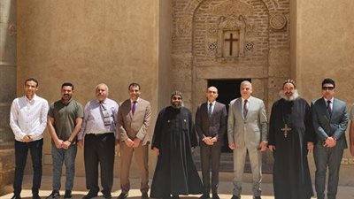  محافظ سوهاج يزور دير القديسين الأنبا بيجول والأنبا بشاي (الدير الأحمر) 