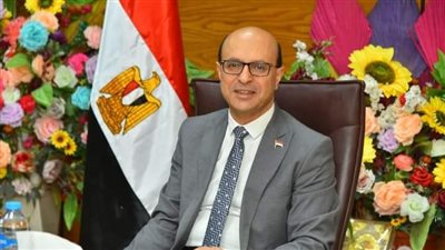 المنشاوي يترأس اجتماع مركز تطوير التعليم الجامعي بجامعة أسيوط
