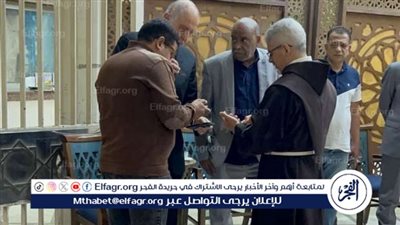 الأب بطرس دانيال يحرص على تقديم واجب العزاء في الراحلة شيرين سيف النصر