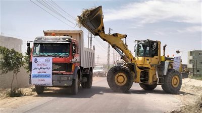 تكثيف حملات النظافة ورفع تجمعات القمامة وتسوية الطرق بمحافظة أسيوط