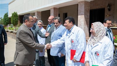 وزير الدولة للإنتاج الحربي يتفقد 