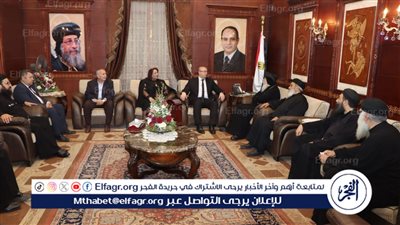 محافظ بني سويف يقدم واجب العزاء في وفاة راعي كنيسة مار جرجس بالمرماح