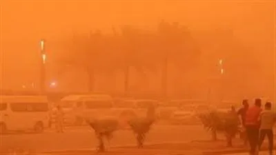 عاصفة ترابية تجتاح العراق وتوقف الرحلات الجوية