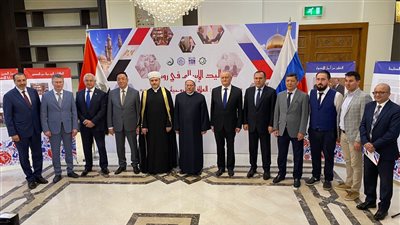 مدير المركز الثقافية الروسية يفتتح معرض تقاليد الإسلام في روسيا بالقاهرة