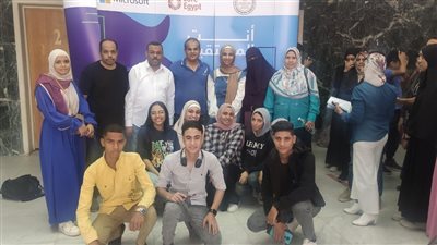 10 طلاب يمثلون تعليم قنا في معسكر طور وغير