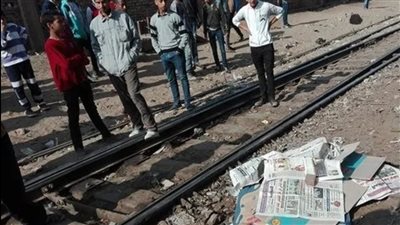 ماتوا في حضن بعض.. قطار البدرشين ينهي حياة أب وأبنائه الثلاثة بطريقة مروعة