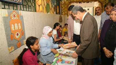 محافظ الغربية يفتتح المعرض الختامي لأنشطة التربية الفنية بإدارة زفتى