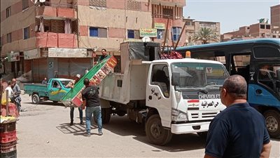 رفع 115 حالة إشغال وتعدي بالشوارع لتحقيق السيولة المرورية في حي العمرانية
