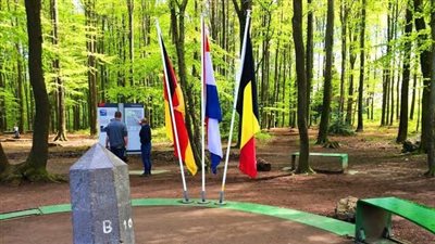 سفارات بلجيكا وهولندا وألمانيا يحتلفون بكرة القدم النسائية في القاهرة