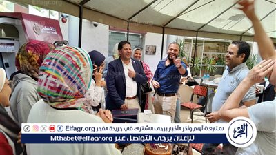 الاحتفال بعيد ميلاد على هامش انتخابات نقابة أطباء الأسنان