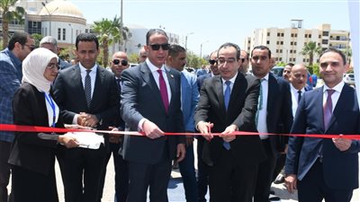 محافظ الفيوم ورئيس الجامعة يفتتحان الملتقى التوظيفي الأول للخريجين 