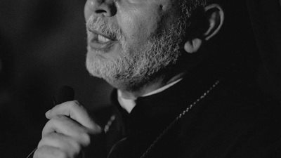 الأنبا بولا شفيق يترأس أمسية درب الصليب بالإسماعيلية 