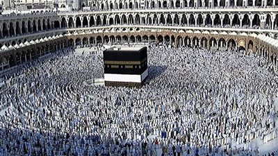 السياحة ترصد مجموعات متجهة للحج بتأشيرات ممنوعة.. وتُحذر الشركات المخالفة 