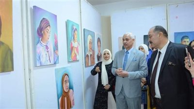 جامعة أسيوط تنظم معرضا فنيا لطلاب كلية التربية النوعية