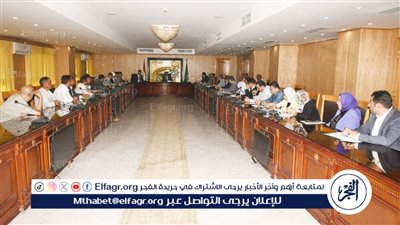 محافظ الفيوم يوجه بتكثيف حملات النظافة ومتابعة قرارات خفض الأسعار بالمخابز