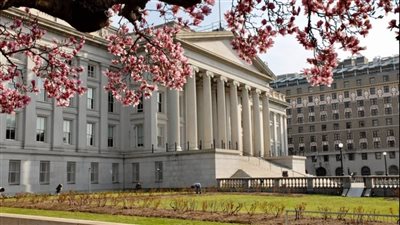 تراجع عوائد سندات الخزانة الأمريكية يعزز توقعات 